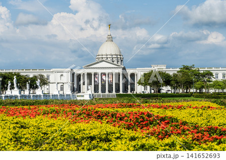 Beautiful garden view of the Chimei Museum in Tainan, Taiwan. Beautiful garden view of the Chimei Museum in Tainan, Taiwan. 141652693