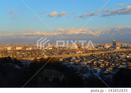 呉羽山公園展望台からの夕景（富山県富山市） 141652835
