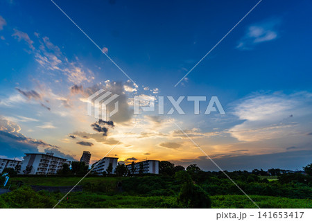 夏の夕焼け 夏の夕焼け 141653417