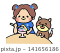夏の大好物！犬とかき氷を食べるかわいい女の子のイラスト 141656186
