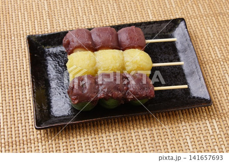 おいしい串団子 141657693
