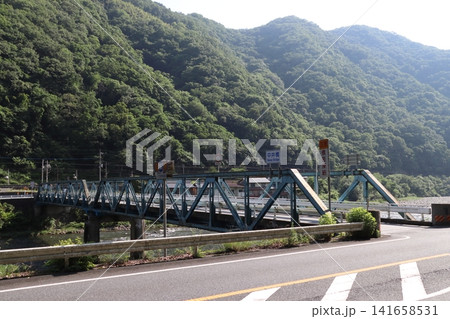 高梁川:中井橋(岡山県高梁市) 高梁川:中井橋(岡山県高梁市) 141658531