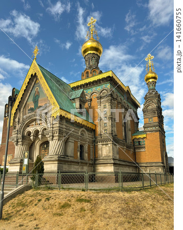 Russian Orthodox Chapel with golden onion domes on Mathildenhoehe in Darmstadt, Germany Russian Orthodox Chapel with golden onion domes on Mathildenhoehe in Darmstadt, Germany 141660755