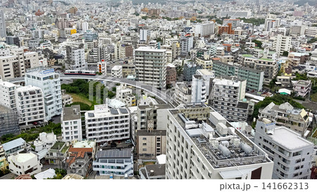 沖縄　牧志から見た那覇市内の俯瞰 141662313