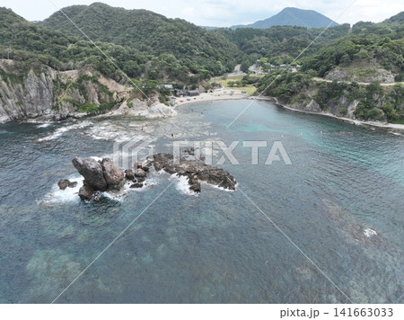 かえる島と今子浦海水浴場 夏の日本海 かえる島と今子浦海水浴場 夏の日本海 141663033