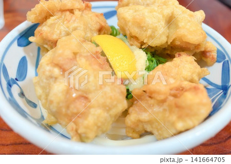 とり天が豪快に盛られたとり玉天ぶっかけうどん とり天が豪快に盛られたとり玉天ぶっかけうどん 141664705