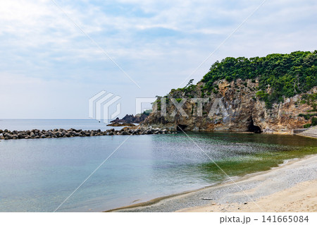 夏の佐渡の達者海水浴場の風景 夏の佐渡の達者海水浴場の風景 141665084