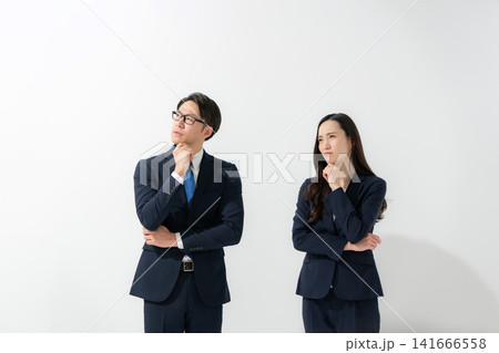 ビジネス　男性　女性	 141666558