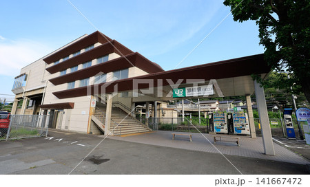 JR中央線の猿橋駅北口、タクシー乗り場とバス停が直結 141667472