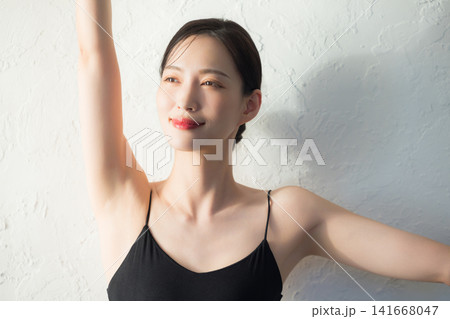 ダンサーの女性 ダンサーの女性 141668047