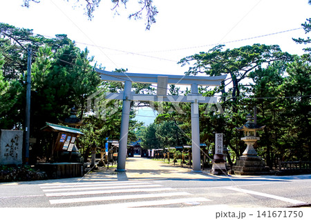 【香川】夏のさぬき市 石清水神社の鳥居 【香川】夏のさぬき市 石清水神社の鳥居 141671750