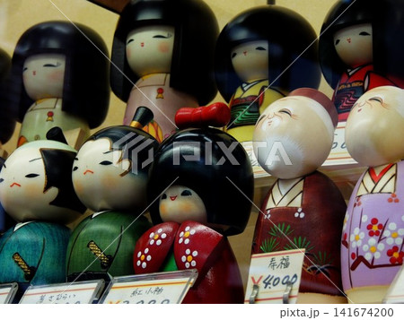 浅草寺の仲見世商店街 浅草寺の仲見世商店街 141674200