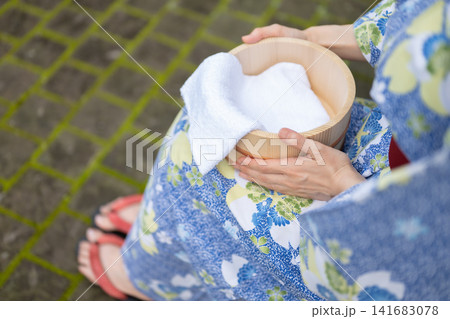 浴衣を着た女性 141683078