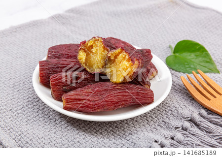 dried Sweet Potato Snack Made from Red Sweet Potato Variety dried Sweet Potato Snack Made from Red Sweet Potato Variety 141685189