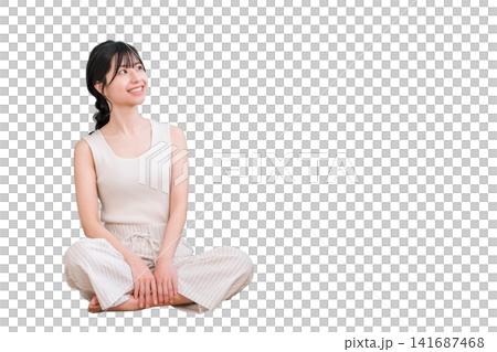 家のリビングに座る美人のアジア人女性(美容・ダイエット・エステ・脱毛・スキンケア) 家のリビングに座る美人のアジア人女性(美容・ダイエット・エステ・脱毛・スキンケア) 141687468