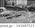 モノクロな線路 141687523