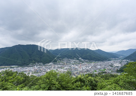 大久保峠の展望台から見る高梁の町並み 大久保峠の展望台から見る高梁の町並み 141687685