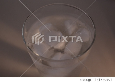 氷水、真ん中 141689591