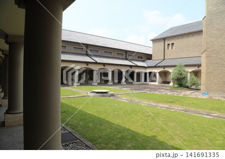 レトロモダンを感じる安土城考古は市区物館 レトロモダンを感じる安土城考古は市区物館 141691335