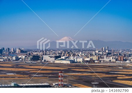 羽田空港上空からの空撮 羽田空港上空からの空撮 141692790