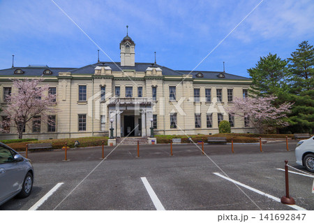 国指定重要文化財の山口県旧県議会議事堂 国指定重要文化財の山口県旧県議会議事堂 141692847