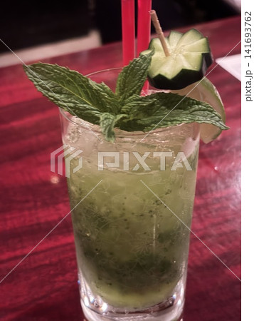モクテル「クールキューカンバー」、きゅうりとミントの爽やかな一杯 141693762