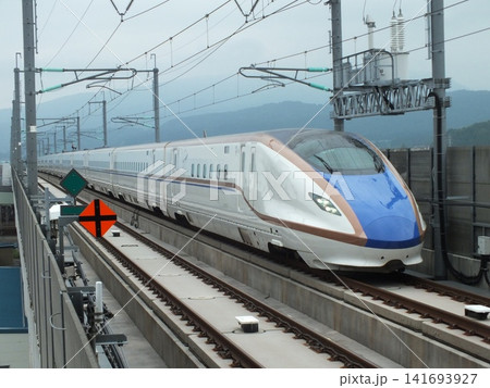 北陸新幹線W7系W19編成(糸魚川駅にて撮影) 北陸新幹線W7系W19編成(糸魚川駅にて撮影) 141693927