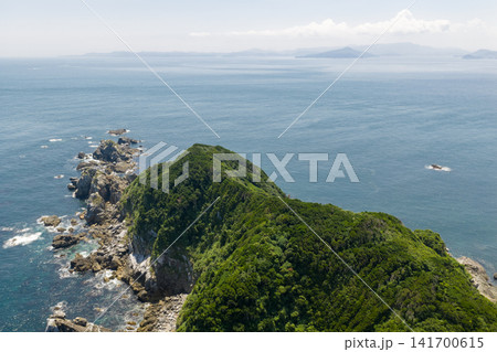 三重県伊勢志摩の離島「神島」鳥羽方面を望む 三重県伊勢志摩の離島「神島」鳥羽方面を望む 141700615