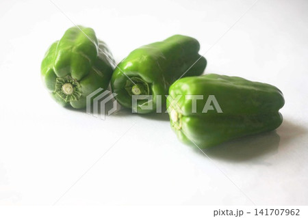 夏から秋が旬の野菜 ピーマン 夏から秋が旬の野菜 ピーマン 141707962