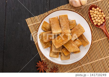 deep Fried Golden Tofu Cubes With Crispy Texture For Asian Dishes deep Fried Golden Tofu Cubes With Crispy Texture For Asian Dishes 141710249