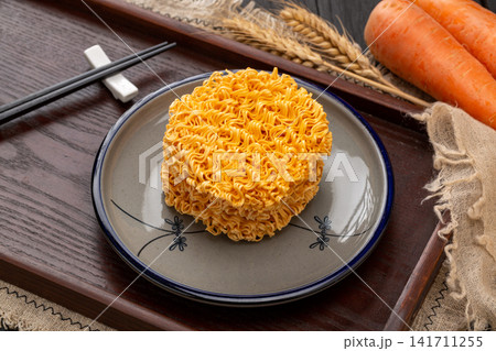 dried Orange Carrot Flavored Noodle Cakes for Hotpot 141711255