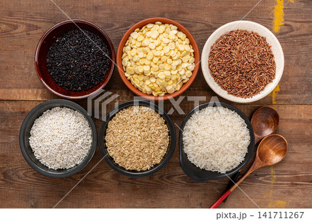 assorted Rice Grain Varieties and Cereal Ingredients assorted Rice Grain Varieties and Cereal Ingredients 141711267