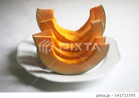 秋や冬でも食べられる野菜 カボチャ 秋や冬でも食べられる野菜 カボチャ 141713795