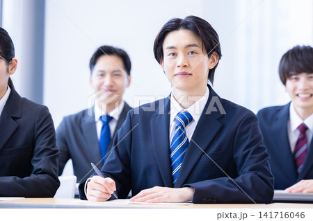就活 セミナー スーツを着た若い男女 撮影協力:学校法人電波学園 東京電子専門学校 就活 セミナー スーツを着た若い男女 撮影協力:学校法人電波学園 東京電子専門学校 141716046