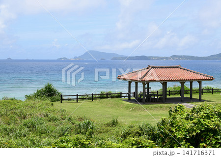 美しい海の風景と東屋 美しい海の風景と東屋 141716371