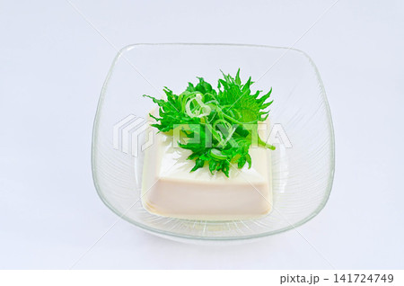 清涼感のある冷やっこ(シンプルな充填絹豆腐) 清涼感のある冷やっこ(シンプルな充填絹豆腐) 141724749