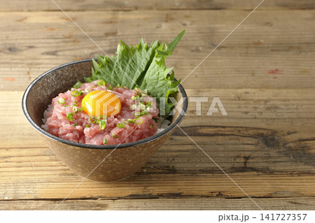 ねぎとろ丼、マグロのたたき丼 141727357