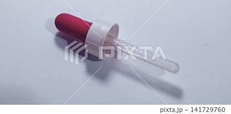 Graduated Medical Liquid Pipette Dropper with Red Rubber Bulb 141729760
