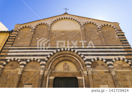 Volterra cathedral facade showing Romanesque architecture and striped design Volterra cathedral facade showing Romanesque architecture and striped design 141729924