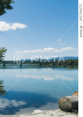 フランスのシャナの湖の風景 141734271