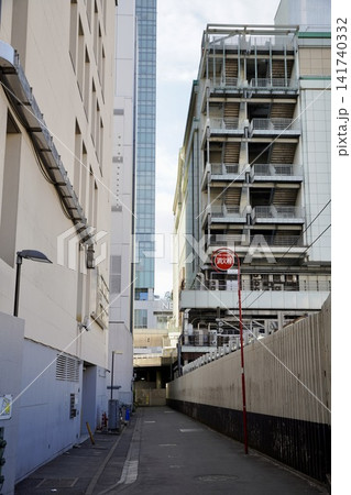 東京の裏路地 141740332
