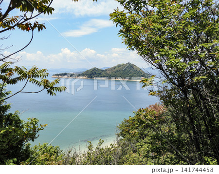 大久野島から見た小久野島 141744458