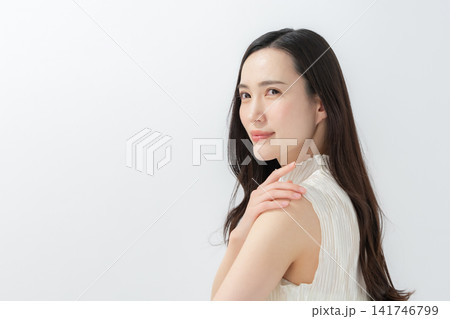 女性 スキンケア 女性 スキンケア 141746799