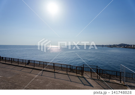 晴れた日の午後の海 晴れた日の午後の海 141748028