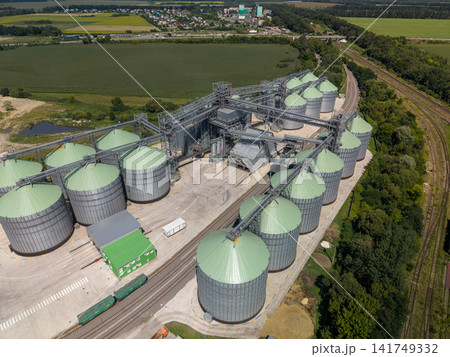Panoramic Drone View of Massive Industrial Grain Storage Silo Facility Panoramic Drone View of Massive Industrial Grain Storage Silo Facility 141749332