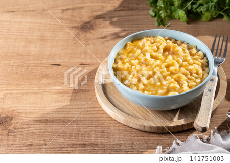 Creamy mac and cheese in a bowl Creamy mac and cheese in a bowl 141751003