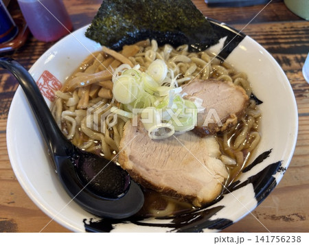 ラーメン　煮干しだし 141756238