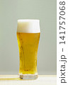 キンキンに冷えたグラスビール 141757068
