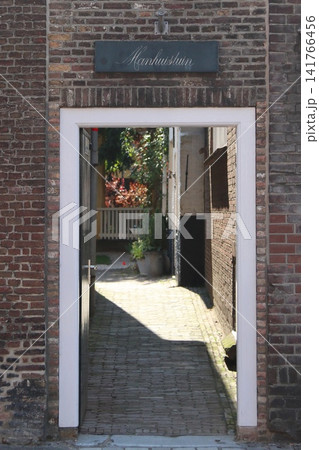 Entrance 141766456