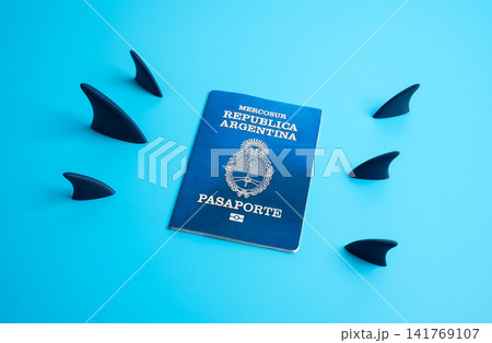 The pursuit of Argentine citizenship. Migration problem. Immigration policy. High requirements and bureaucracy for residence. Migration trends, and citizenship challenges. 141769107